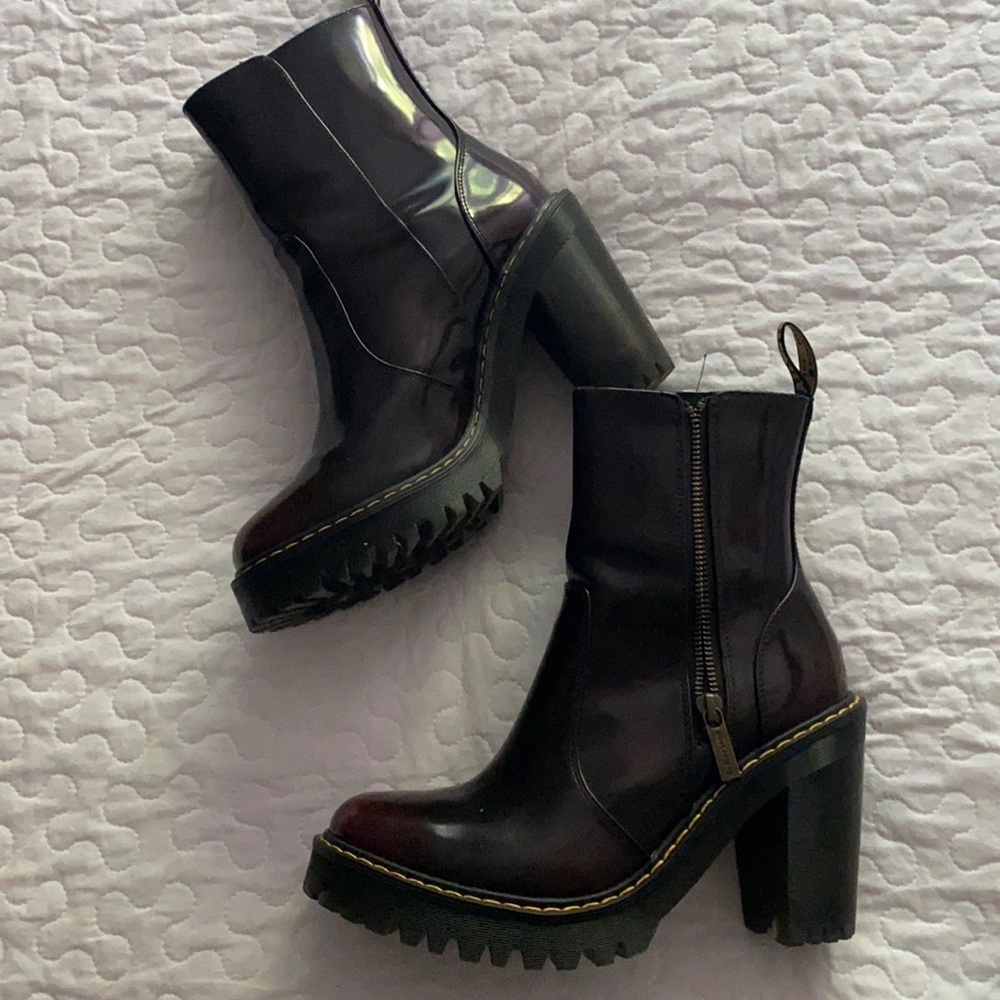 Dr. Martens Magdalena Heeled Boots - sz 8/39